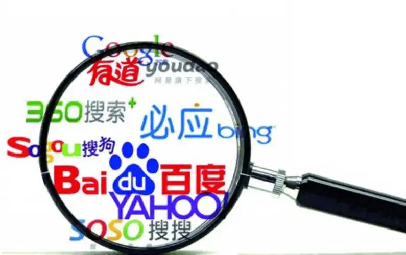 惠州街头多人爬行学狗叫